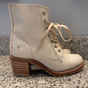 Off white distressed Sabrina 6g Frye boots